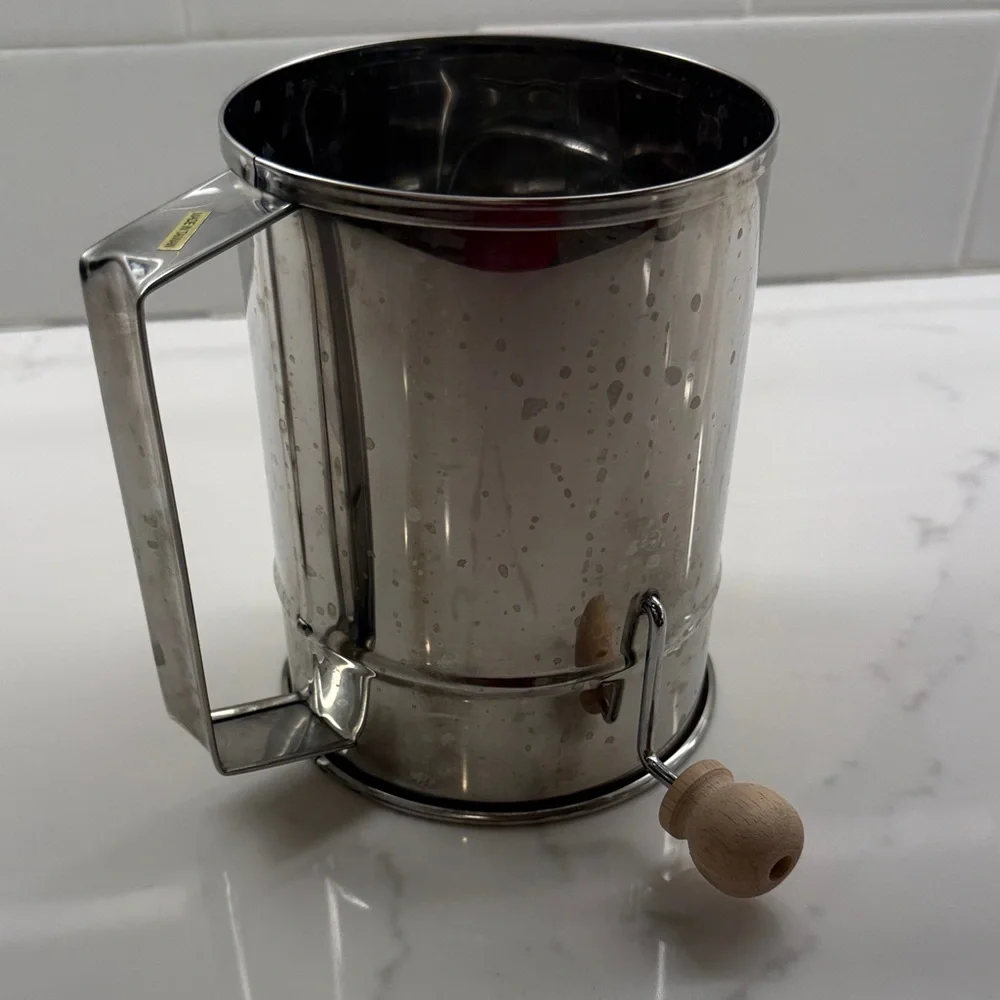Williams Sonoma Stainless Steel Hand-Crank Sifter with Wooden Handle